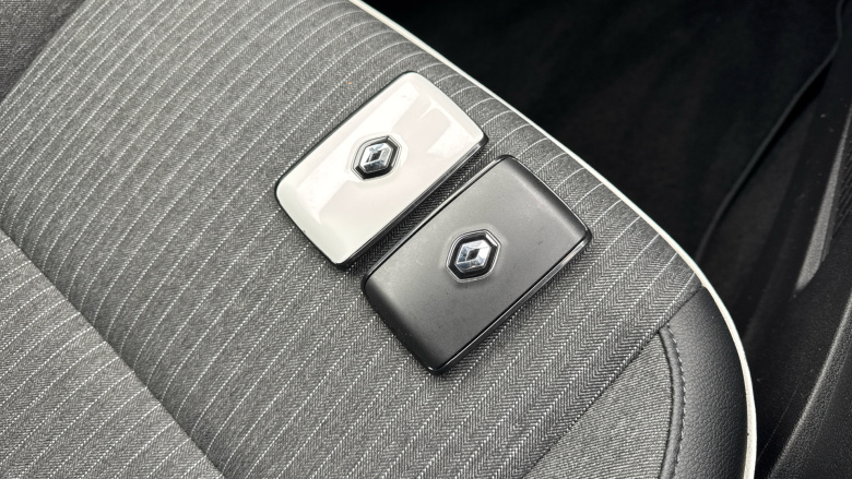 Renault Clio 1.0 TCe 90 Techno 5dr Petrol Hatchback